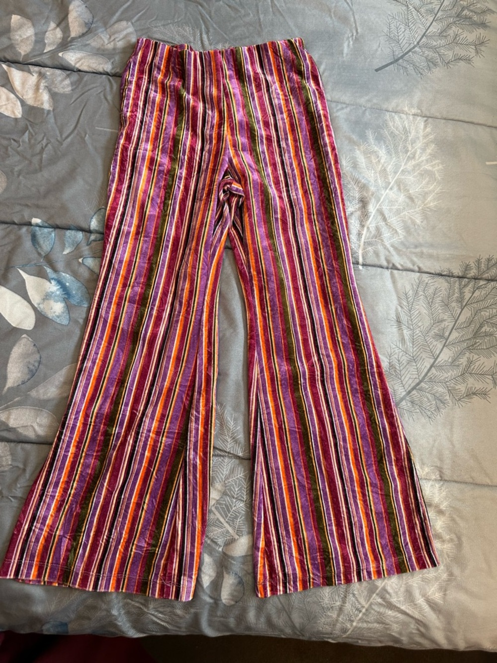 EUC Girls TRUCE Velour Flare Pants in Pink Multi Stripe Sz 12